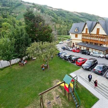 Hotel Restaurante La Casilla Cangas De Narcea Buitenkant foto