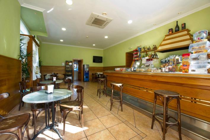 Hotel Restaurante La Casilla Cangas De Narcea Buitenkant foto
