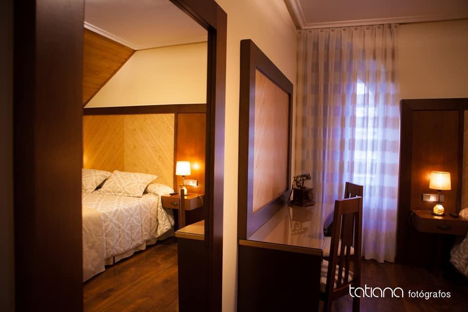 Hotel Restaurante La Casilla Cangas De Narcea Buitenkant foto
